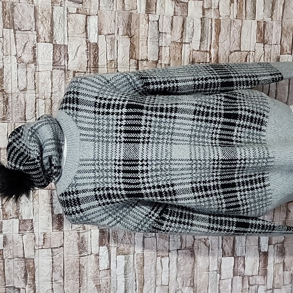 Christian  Siriano Sweater & Hat